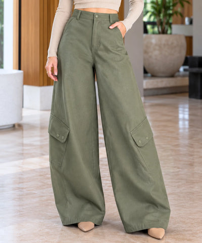 Comprar calça cargo pantalona feminina verde militar perna larga barata Anellimn