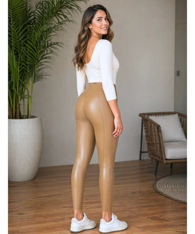 Comprar calça de couro feminina legging cintura alta cós largo brilho acetinado modelagem ajustada em promoção ZARA