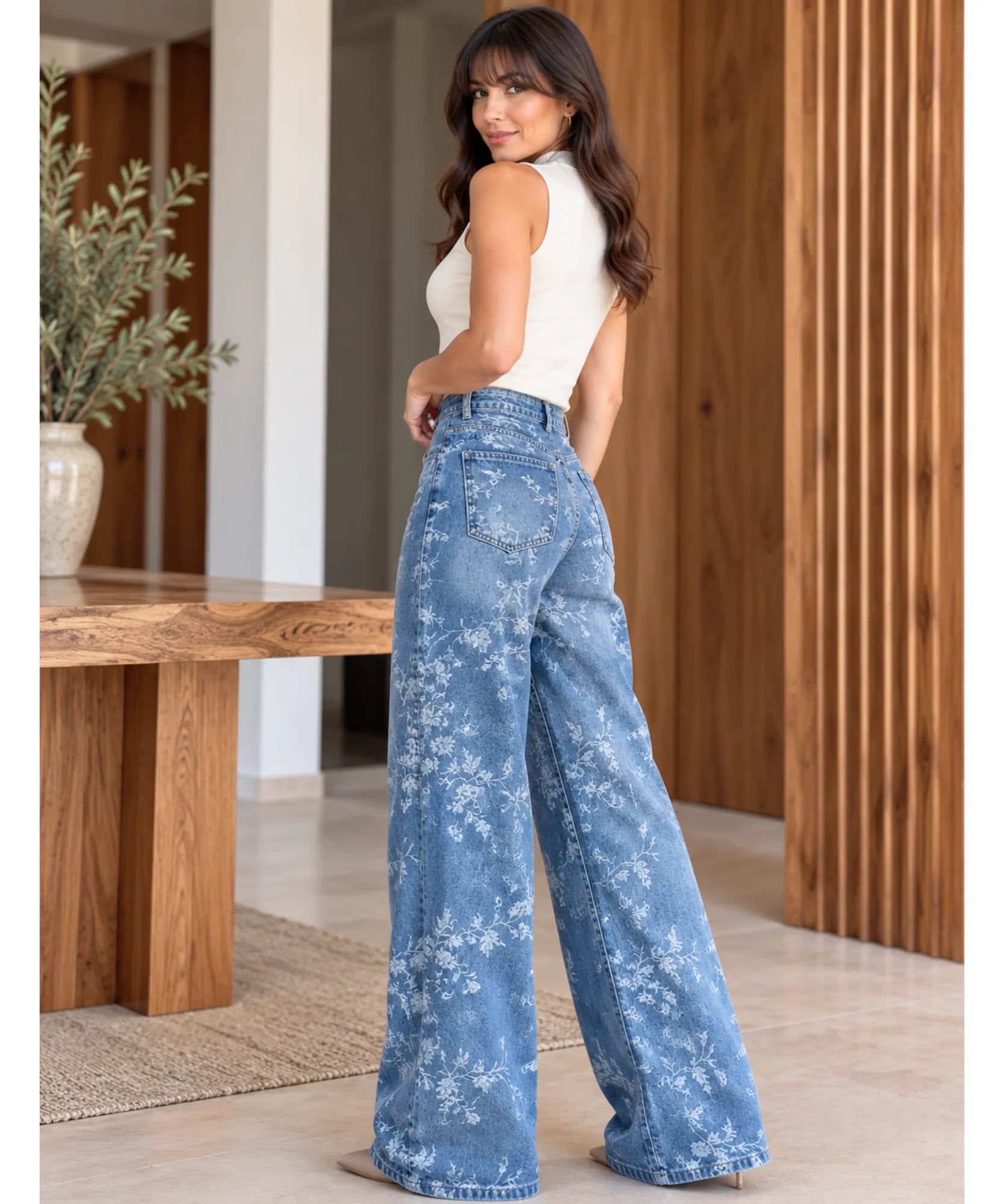 Comprar calça jeans bordada feminina wide leg costas azul claro em promoção Anellimn