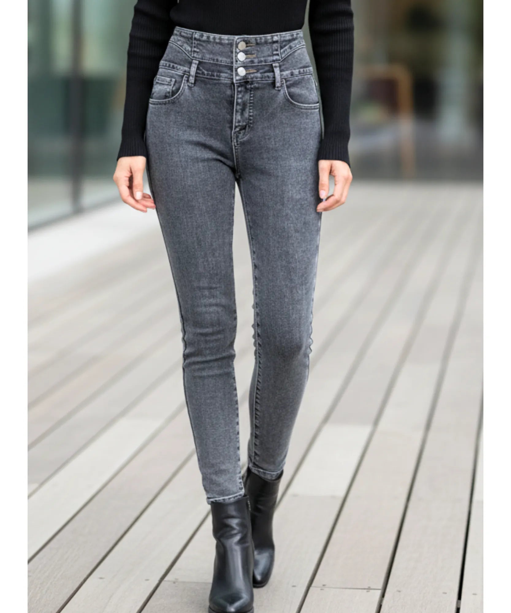 Comprar calça jeans feminina térmica com forro peluciado interno e cintura alta modeladora para dias frios e inverno elegante