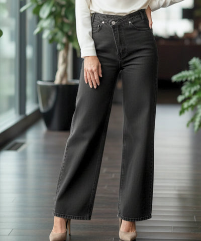 Comprar calça jeans wide leg feminina cós assimétrico transpassado lavagem estonada em promoção ZARA