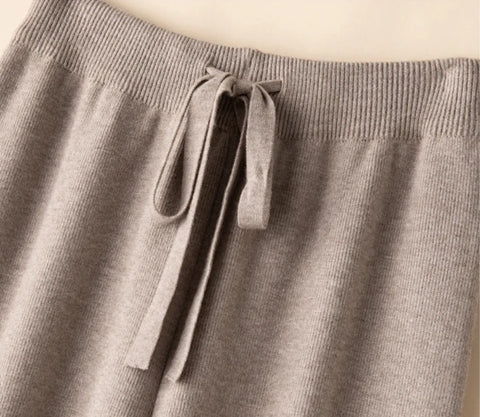 Macro do cós canelado com cordão de amarração da calça de malha feminina marrom claro | Anellimn