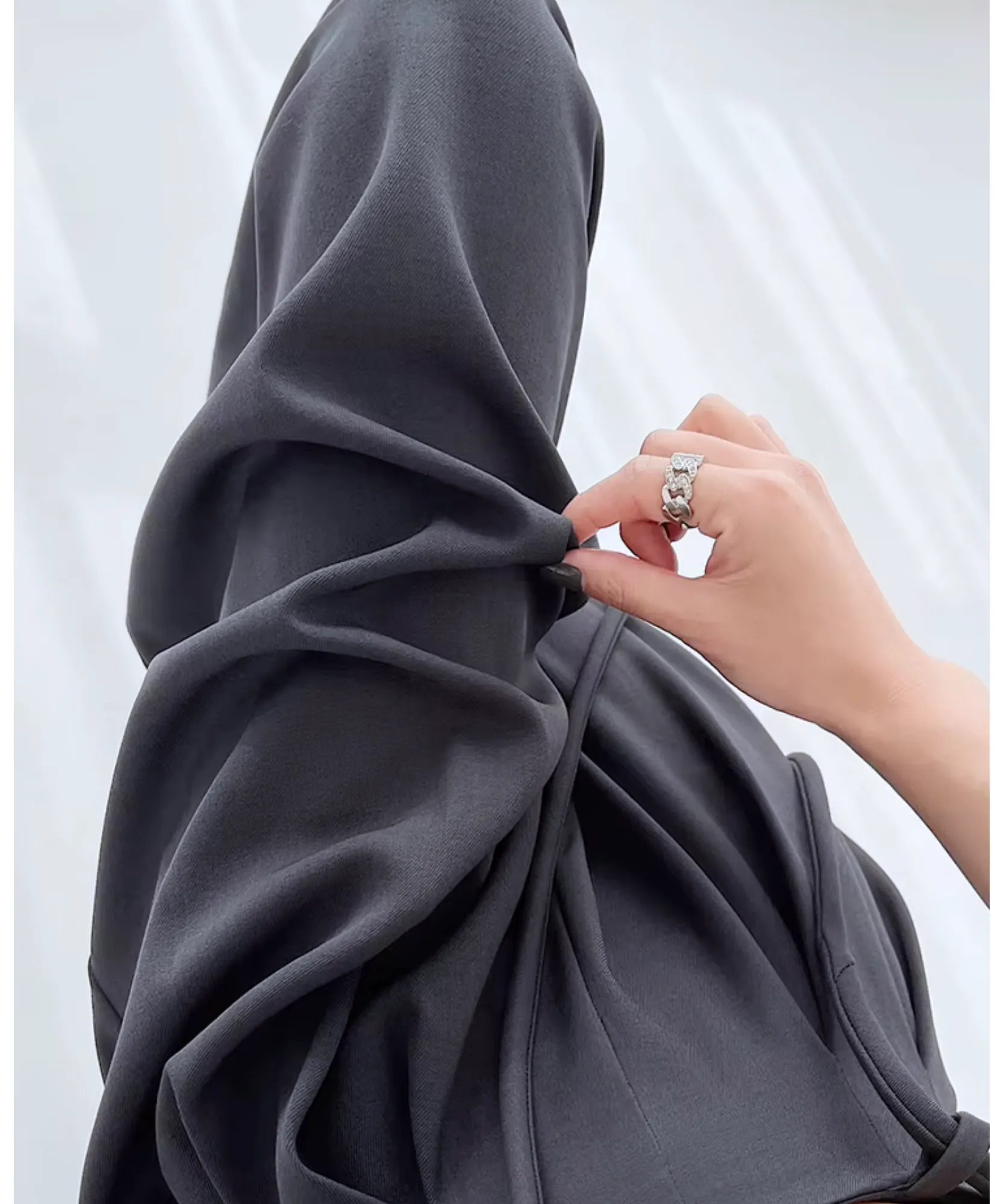 Comprar calça palazzo detalhe do tecido cinza em promoção Anellimn