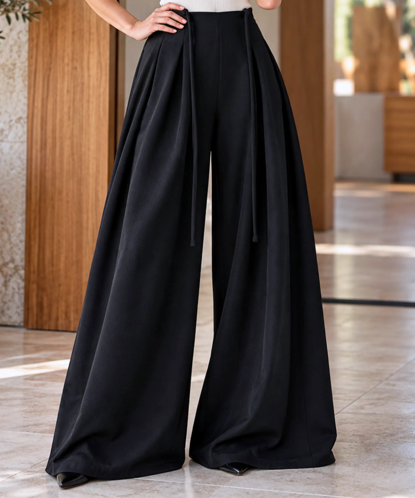 Comprar calça palazzo com pregas frontais preta em promoção Anellimn