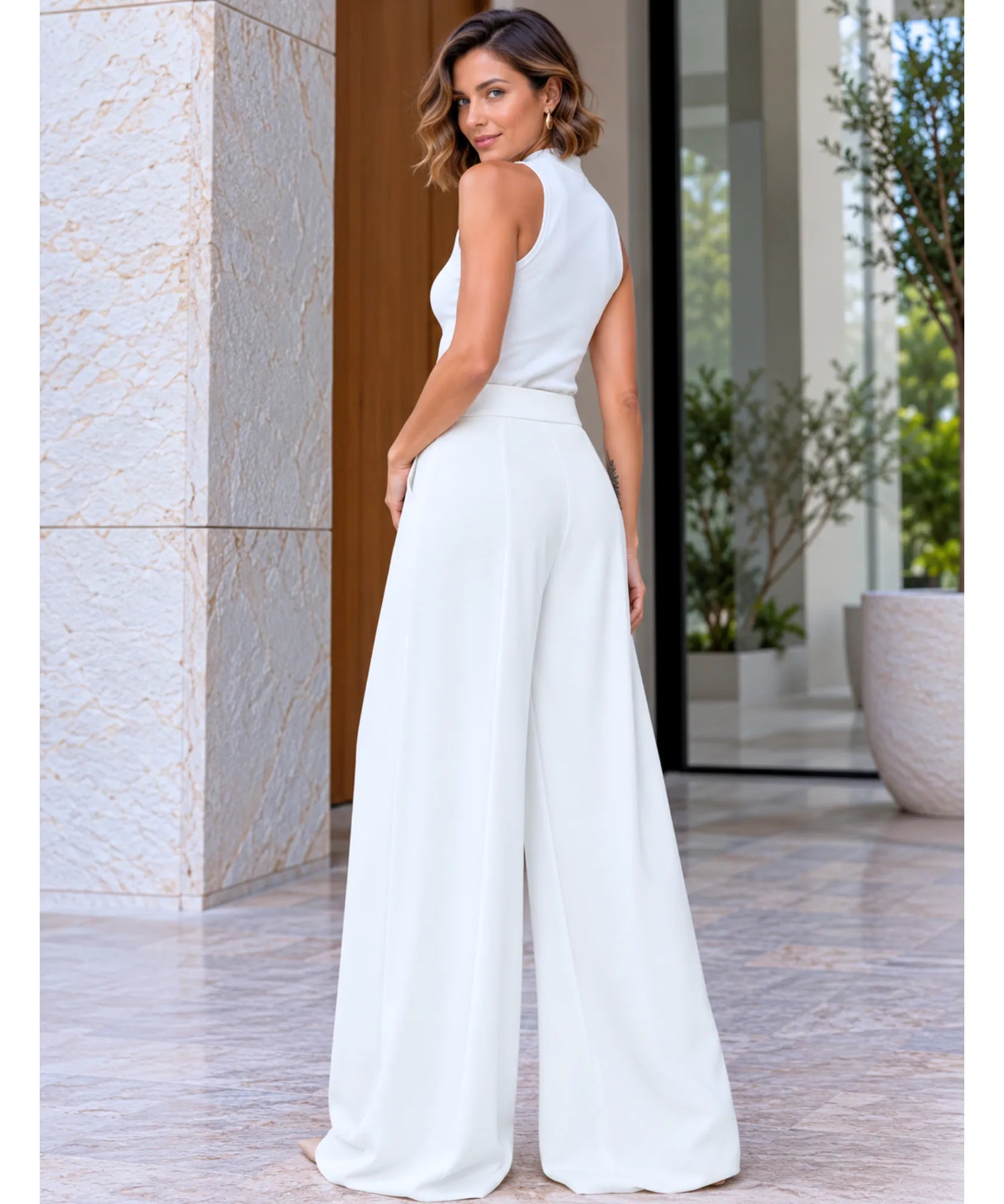 Comprar calça pantalona alfaiataria branca vista de costas em promoção Anellimn