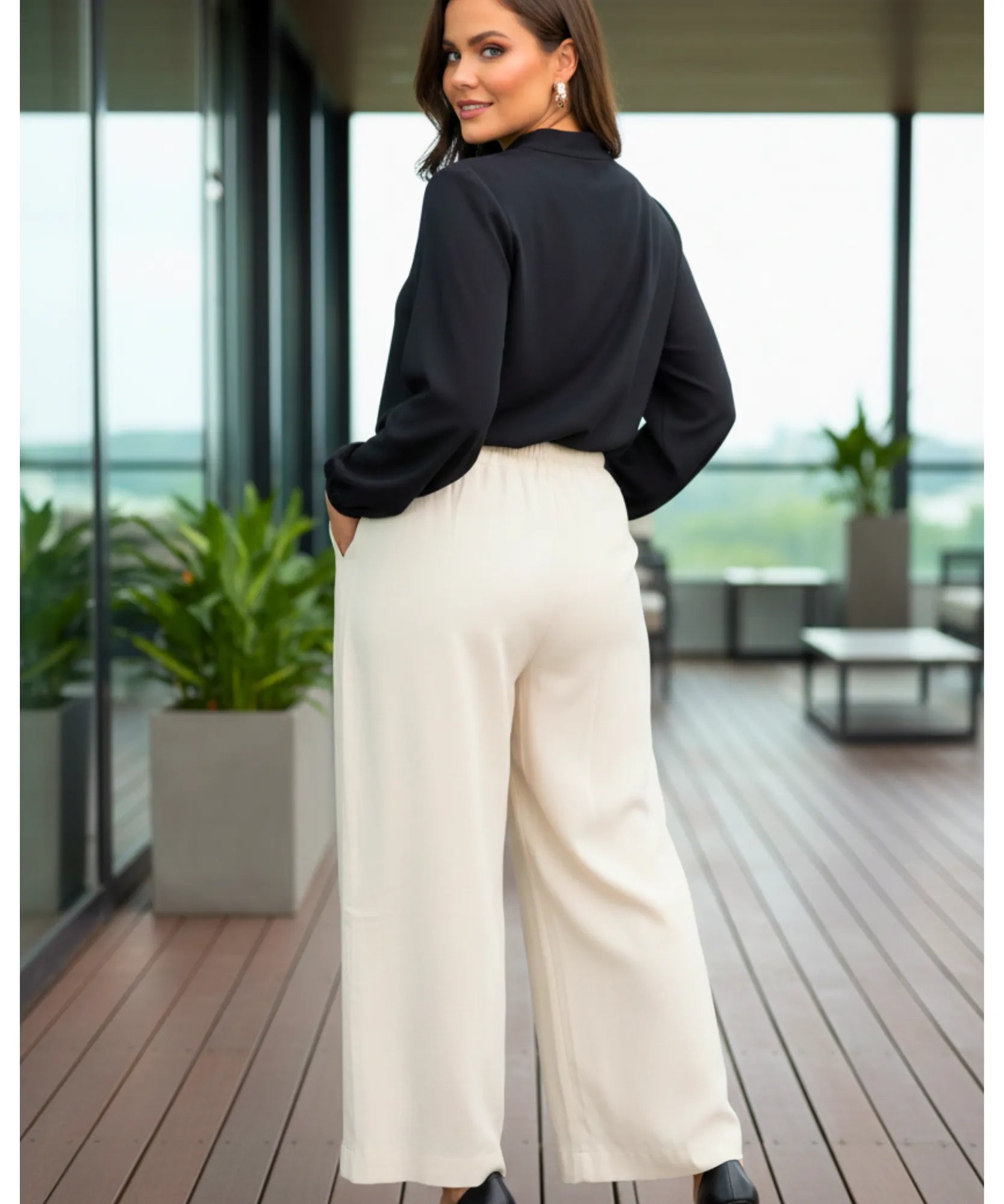 Comprar calça pantalona feminina algodão midi cintura alta com pregas frontais e bolsos em promoção ZARA