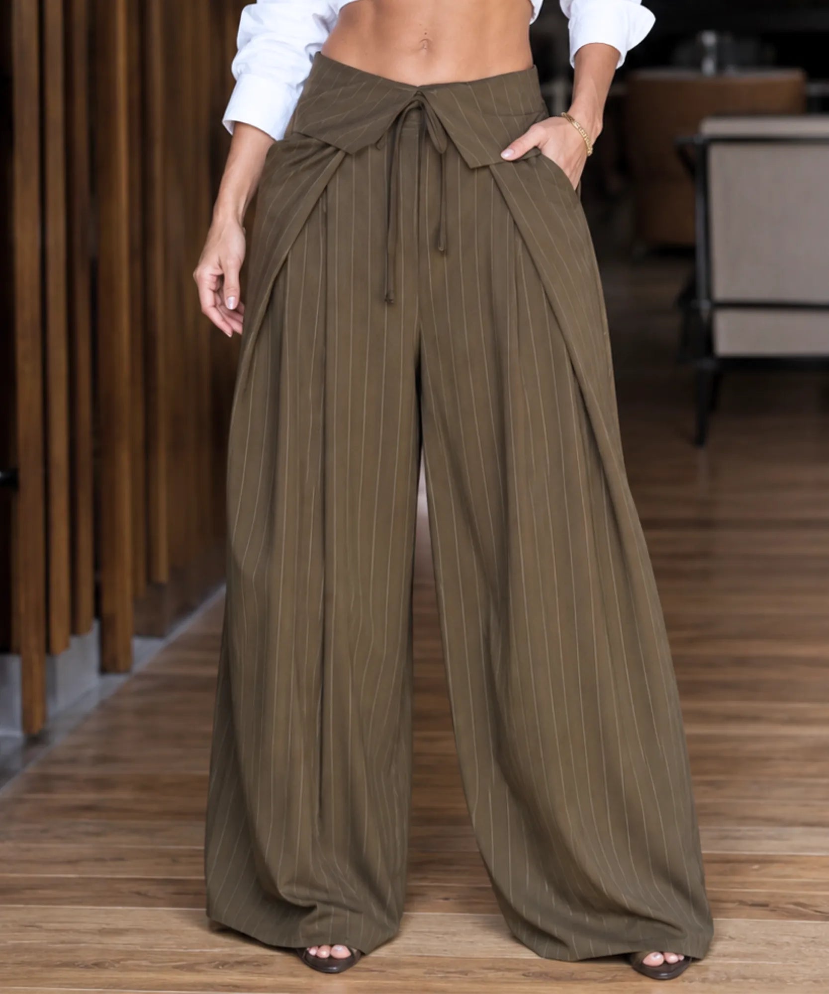 Comprar calça pantalona feminina cintura alta caqui em promoção Anellimn