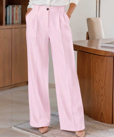 Calça social feminina de alfaiataria rosa claro com pregas e cintura alta, vista de frente