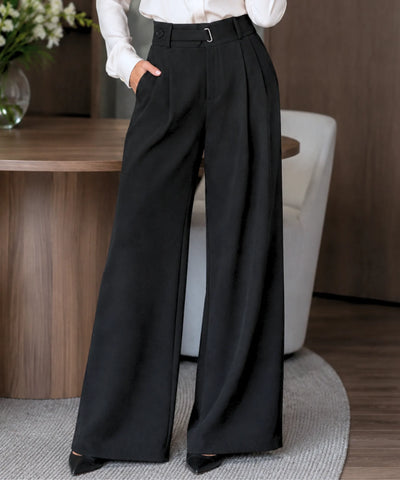 Calça wide leg alfaiataria preta de cintura alta com cinto de tecido e fivela discreta