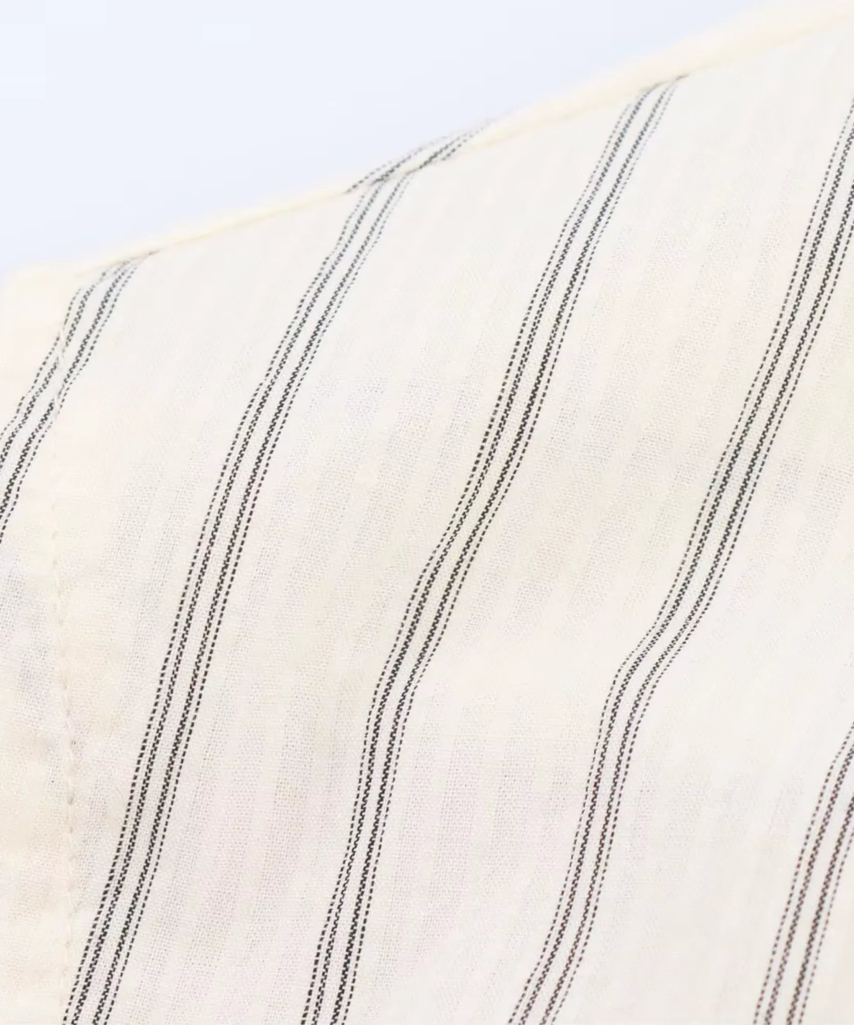 Comprar camisa com gravata feminina tecido listrado off white em promoção Anellimn