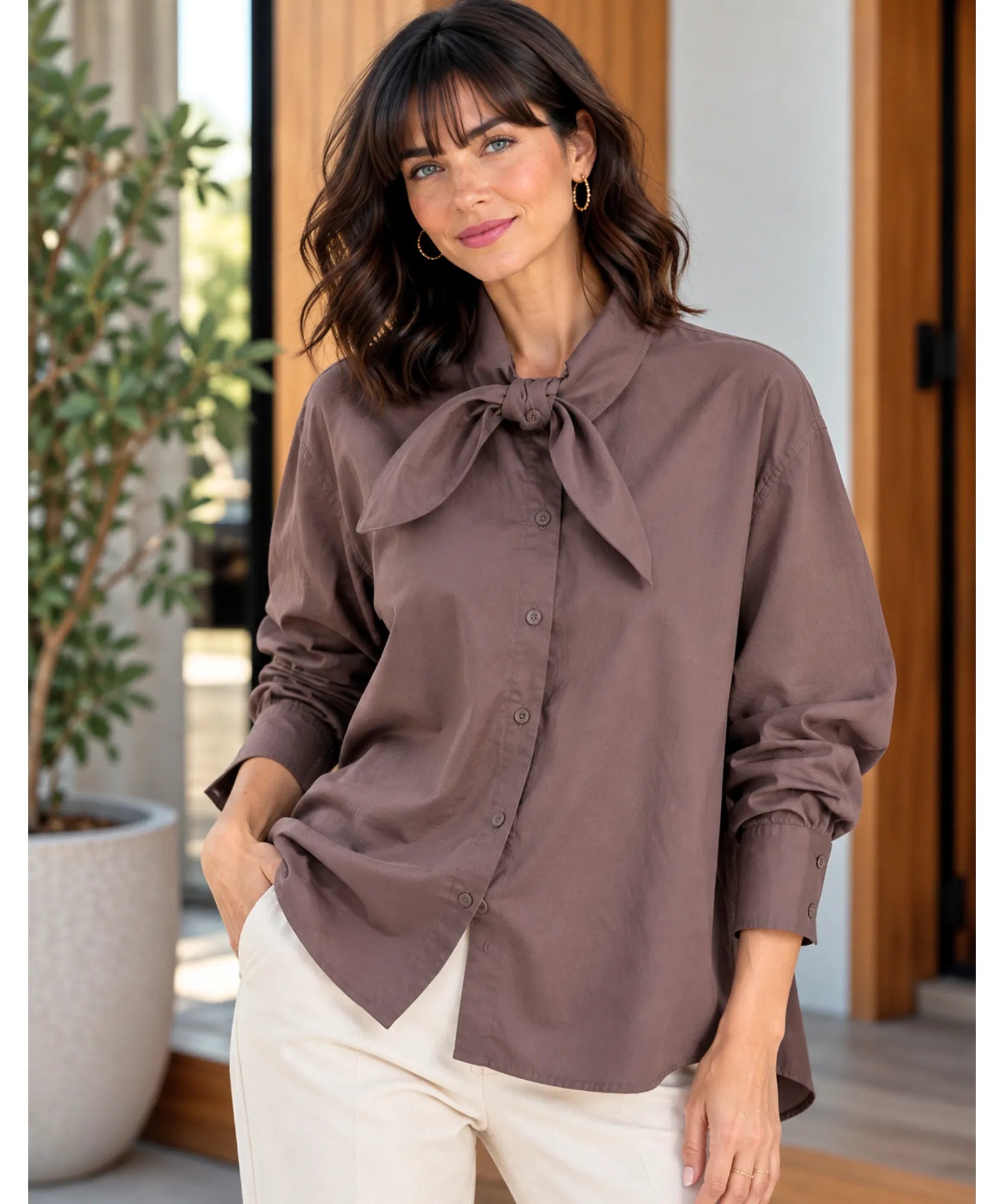 Comprar camisa gola laço feminina marrom elegante em promoção Anellimn