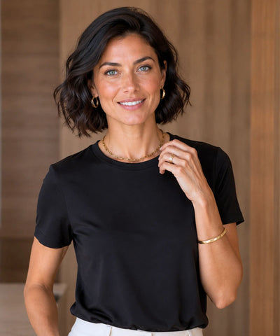 Comprar camiseta básica feminina gola V modal preto barato Anellimn