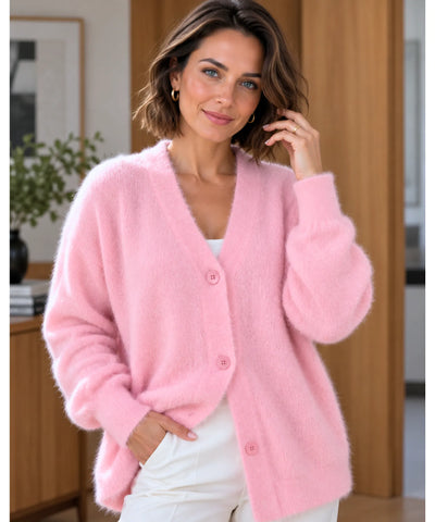 Cardigan feminino rosa de tricot pelúcia com botões, de frente