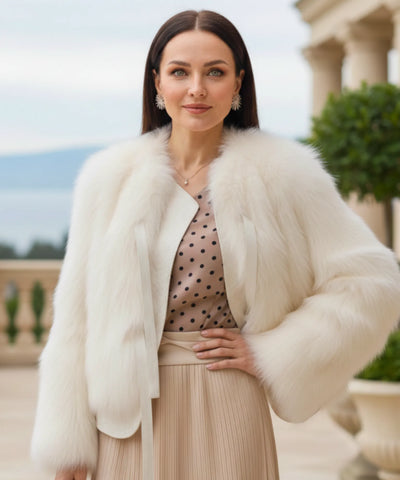 Casaco de Pelo Feminino Curto Sofisticado para Inverno | Miller