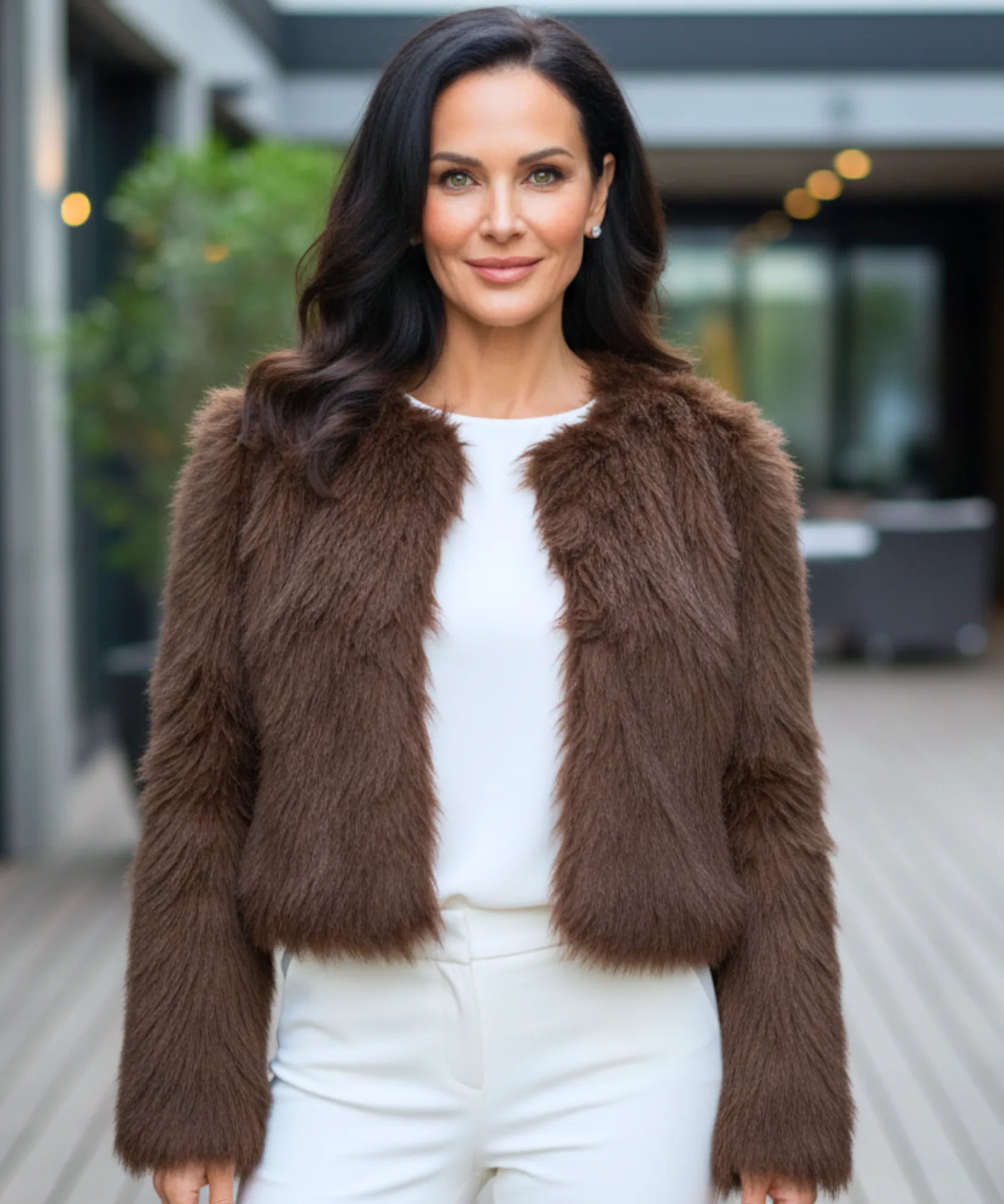 Casaco de pelo feminino curto elegante com forro macio e acabamento sofisticado para inverno, noite ou eventos barato ZARA