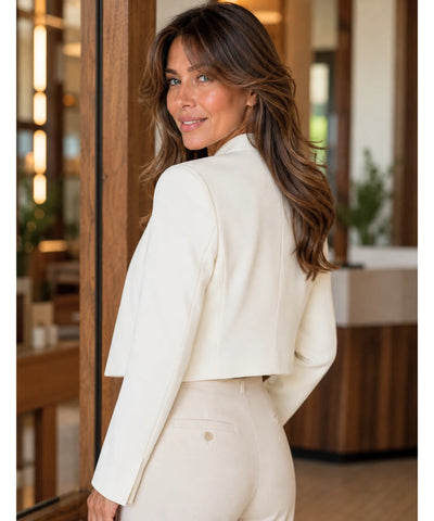 Comprar casaqueto feminino alfaiataria costas lisas off white em promoção Anellimn