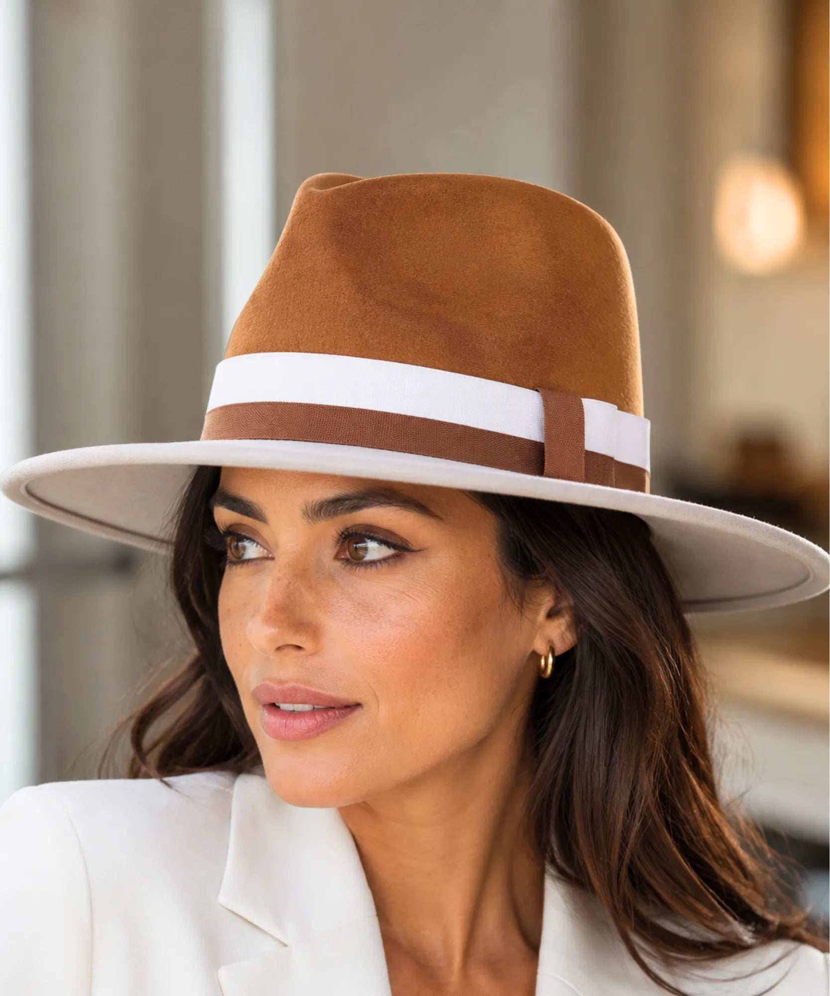 Comprar chapéu fedora feminino aba larga camurça fita bicolor copa estruturada elegante barata em promoção Anellimn
