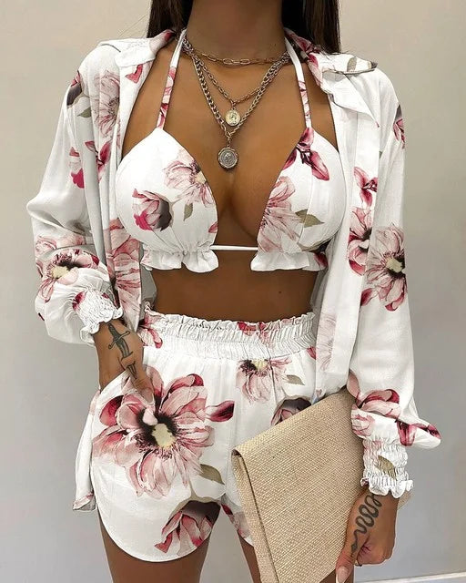 Conjunto 3 Peças Feminino Kimono: Sinta-se confiante e deslumbrante no verão com o biquíni, camisa e shorts de manga comprida com detalhes em renda