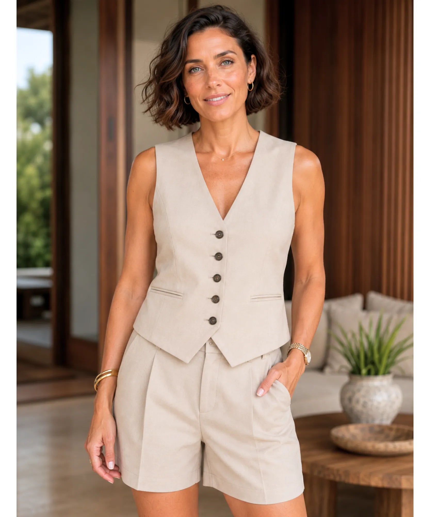 Comprar Conjunto Feminino Alfaiataria Colete e Short Linho para looks casuais ou ambiente profissional em promoção ANELLIMN