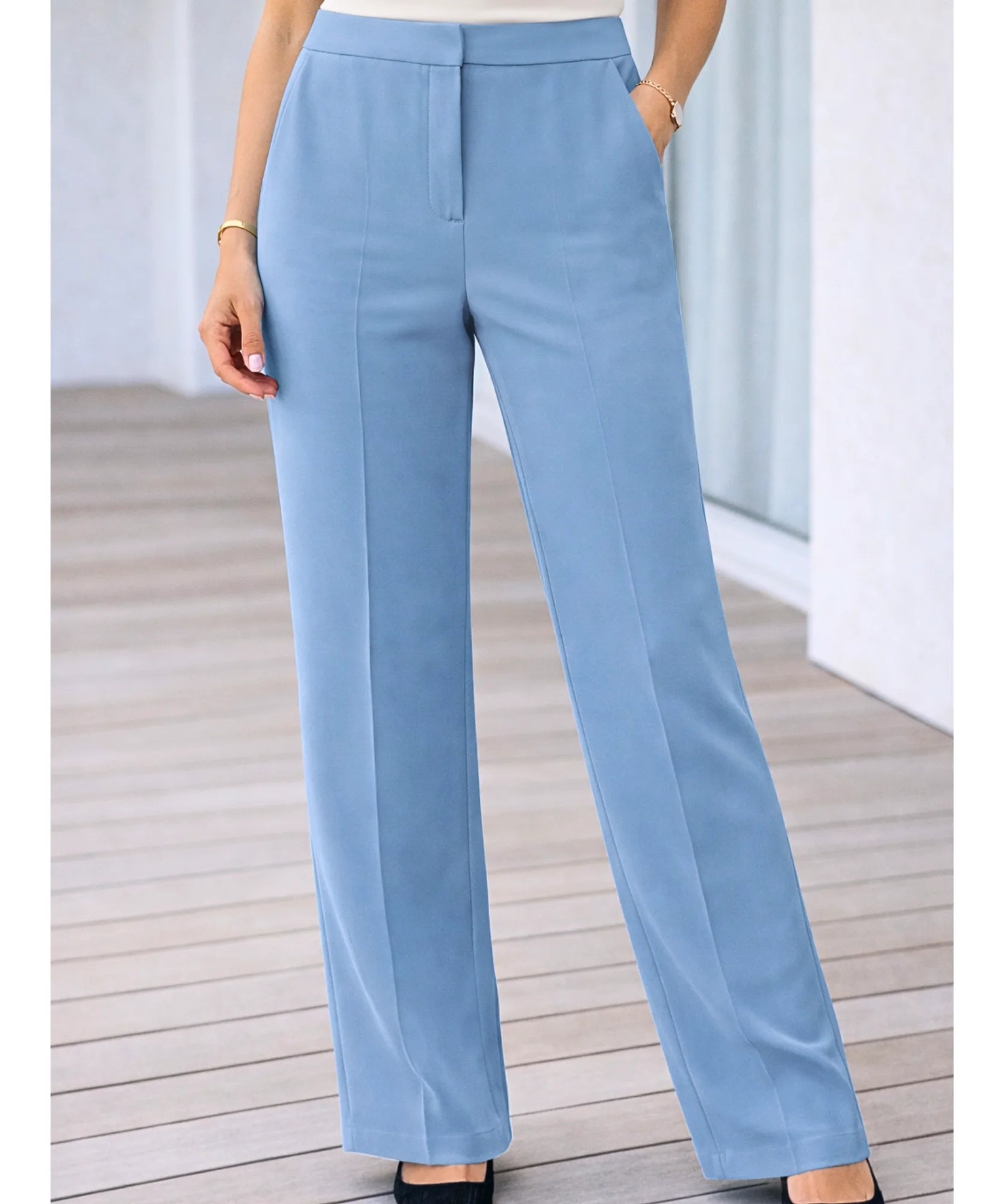 Comprar conjunto alfaiataria feminino elegante com top amarração lateral e calça cintura alta em promoção ZARA