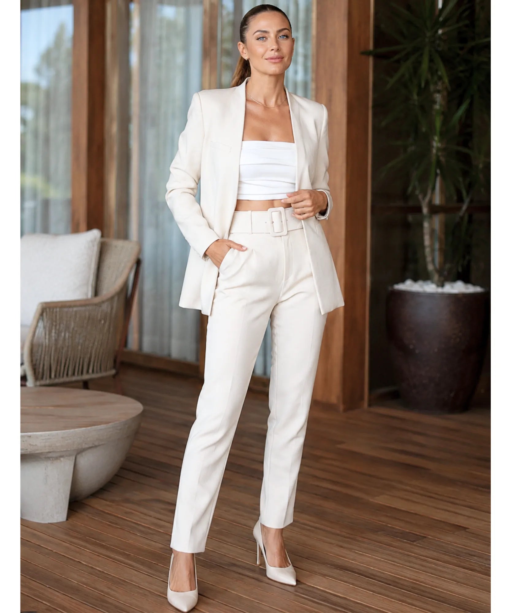 Comprar conjunto feminino alfaiataria azul com blazer e calça elegante para trabalho e reuniões barato ZARA
