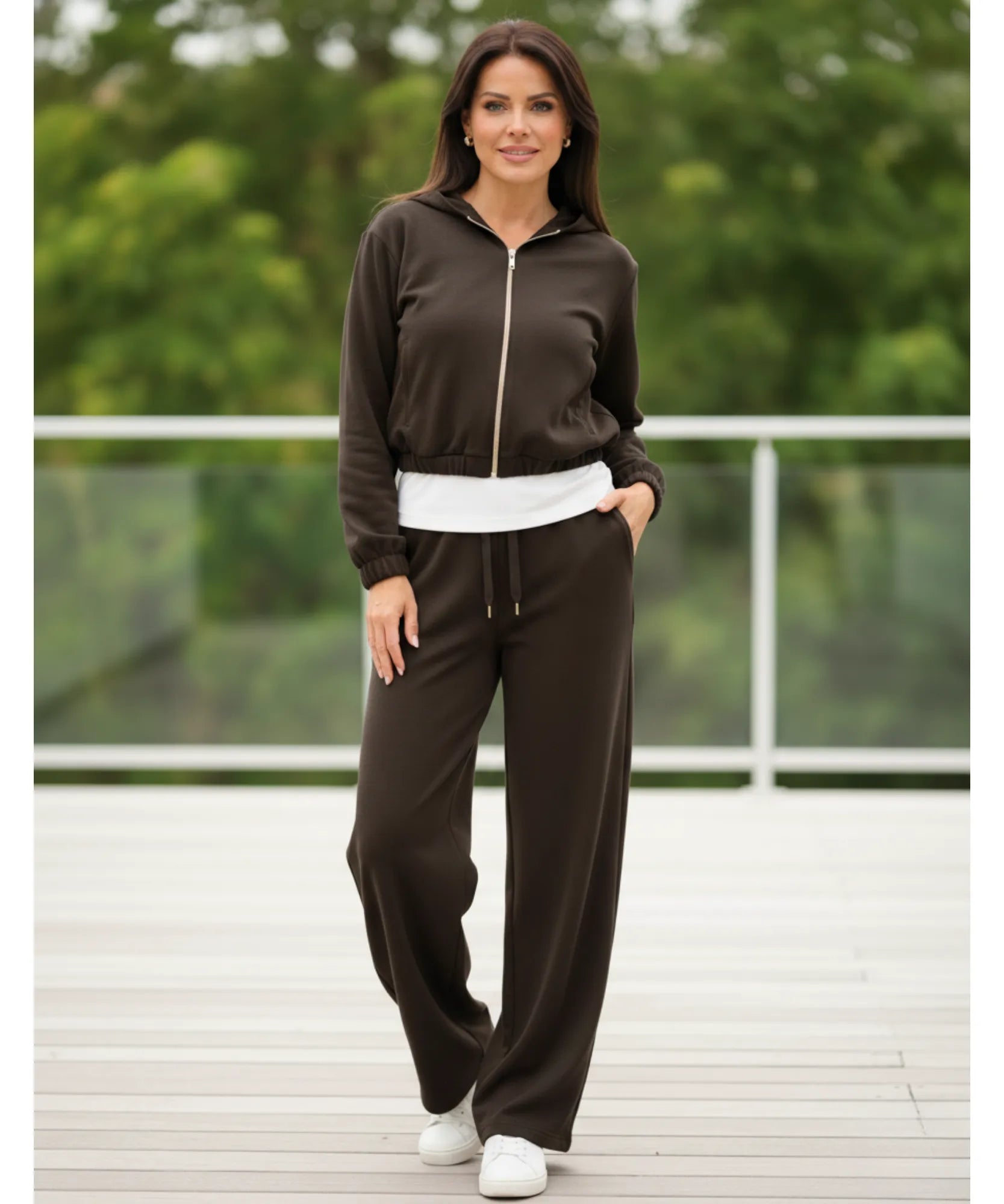 Comprar conjunto moletom feminino com capuz e zíper dourado calça wide leg casual elegante em promoção ZARA