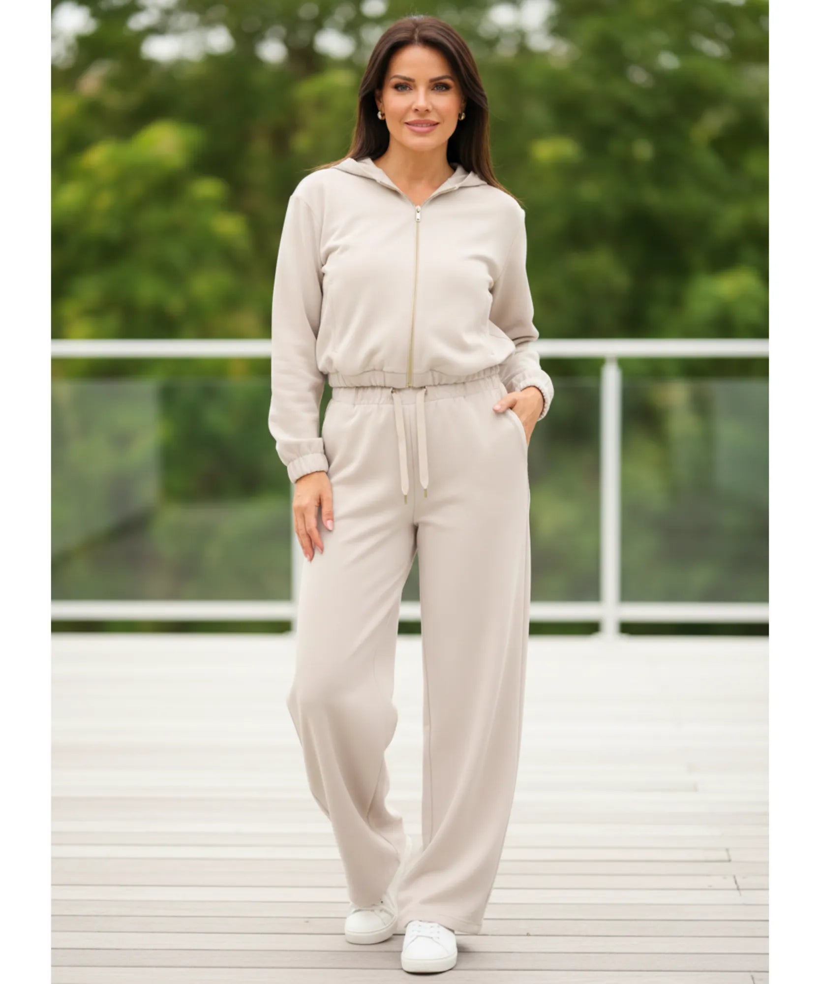 Comprar conjunto moletom feminino com capuz e zíper dourado calça wide leg casual elegante em promoção ZARA