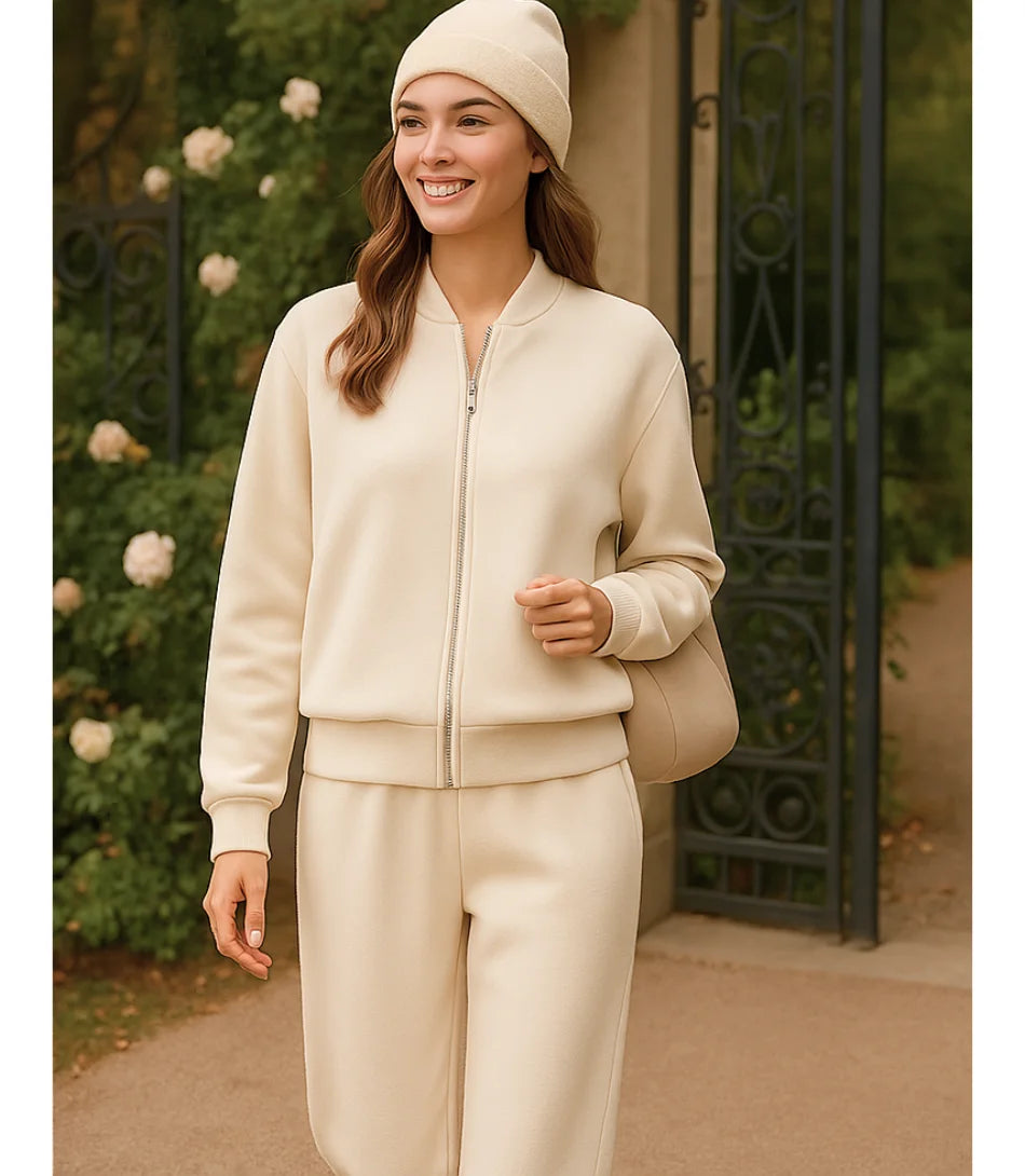 Comprar Conjunto Moletom Feminino com Jaqueta e Calça Larga Off White Bege de algodão grosso peluciado para os dias frios barato  em promoção ZARA

