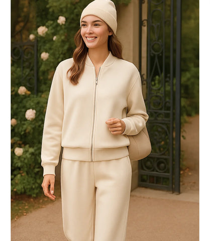 Comprar Conjunto Moletom Feminino com Jaqueta e Calça Larga Off White Bege de algodão grosso peluciado para os dias frios barato  em promoção ZARA

