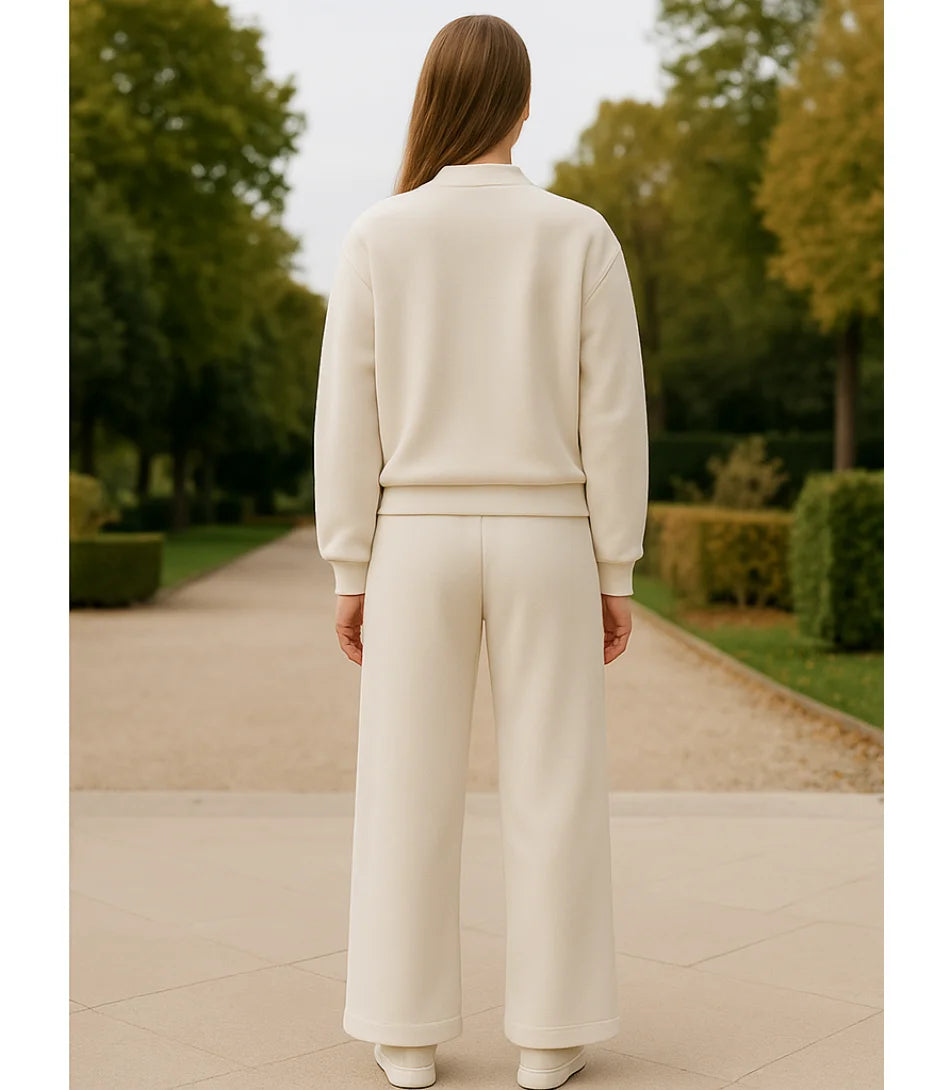 Comprar Conjunto Moletom Feminino com Jaqueta e Calça Larga Off White Bege de algodão grosso peluciado para os dias frios barato  em promoção ZARA

