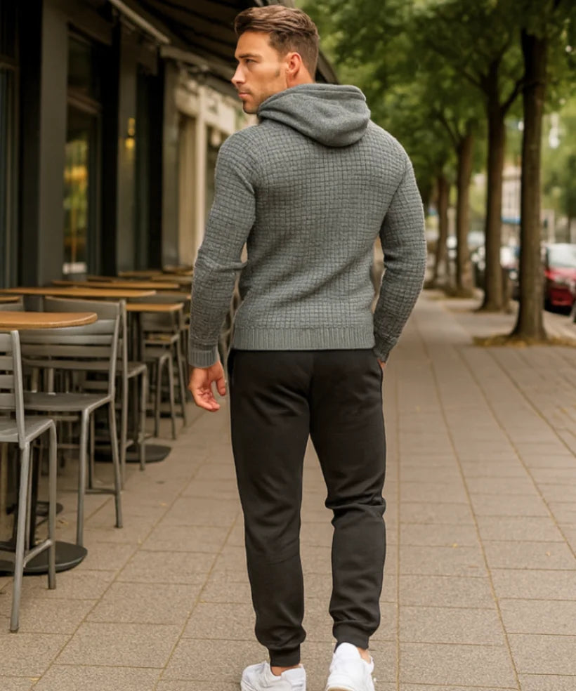 Conjunto moletom masculino com capuz e calça jogger, tecido texturizado premium, modelo moderno slim fit com acabamento flanelado interno.