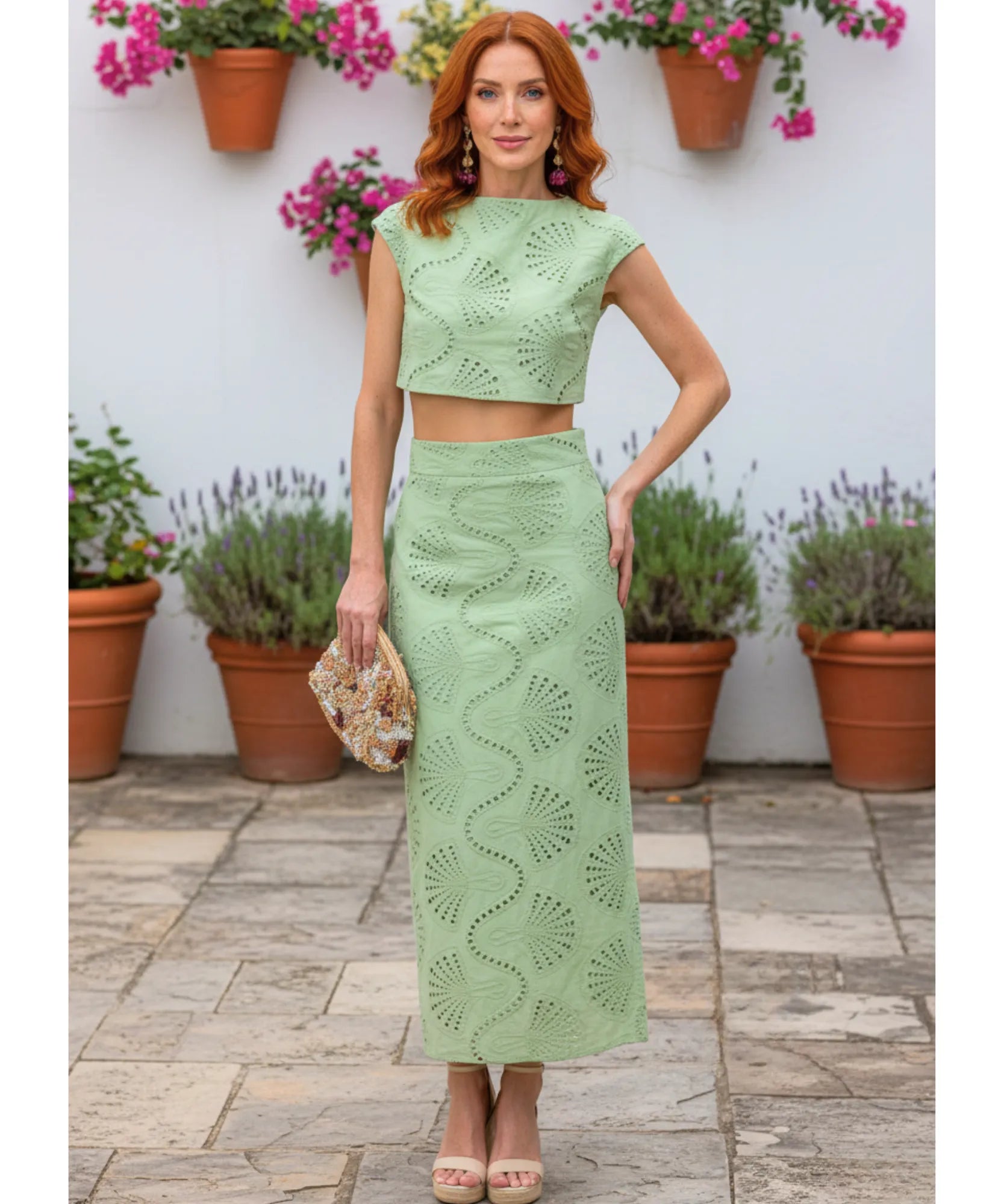Comprar conjunto saia e cropped feminino laise bordado inglês vazado verde menta elegante festa barato ou em promoção ZARA
