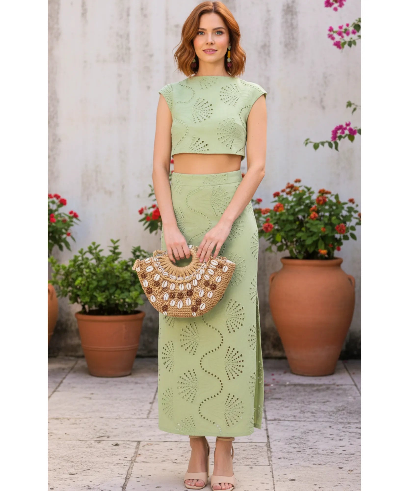 Comprar conjunto saia e cropped feminino laise bordado inglês vazado verde menta elegante festa barato ou em promoção ZARA
