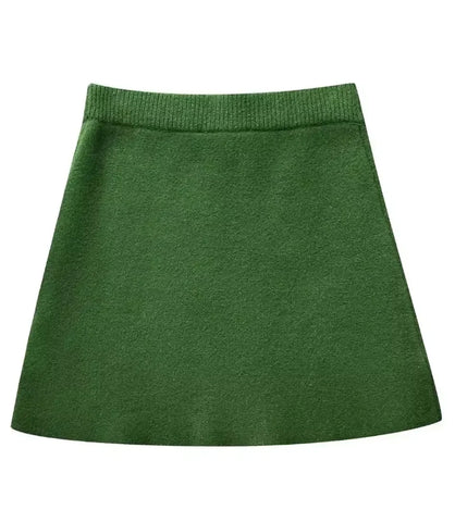 Comprar conjunto tricot feminino verde com saia curta e blusa manga longa elegante confortável para dias frios em promoção ZARA
