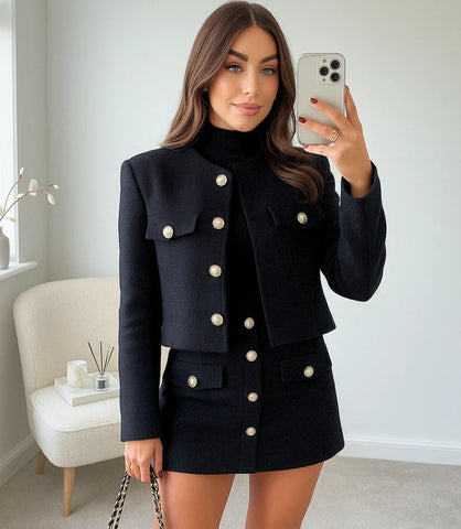 Comprar Conjunto tweed feminino preto com saia e blazer cropped elegante para trabalho ou evento em promoção ZARA
