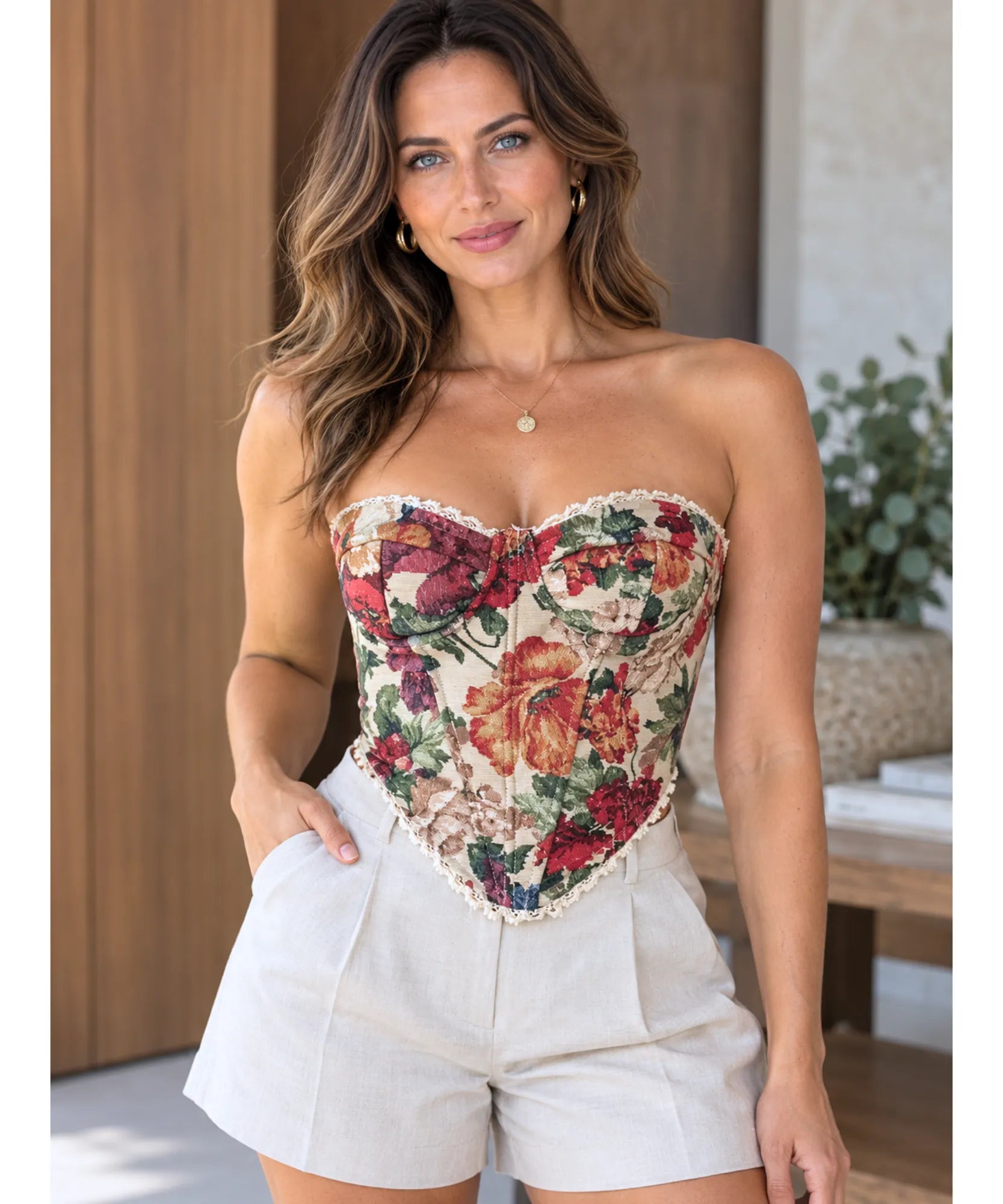 Comprar cropped corset floral off white look com shorts barato Anellimn