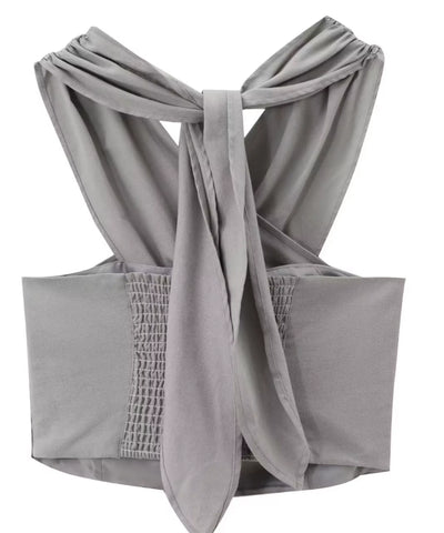 Cropped halter feminino cinza, peça still sem modelo