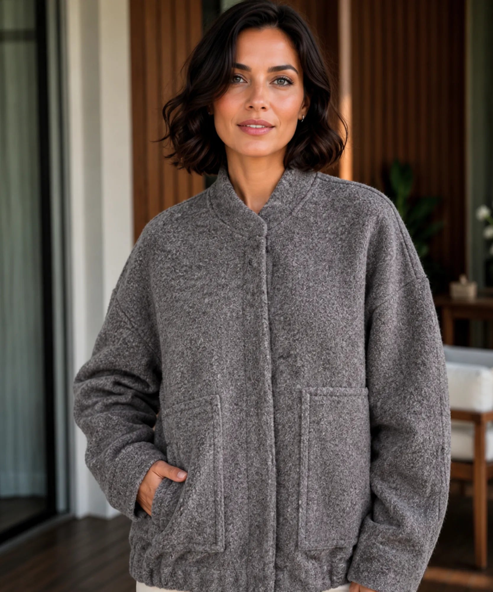 Comprar Jaqueta Bomber Feminina de Lã Batida Bouclê Oversized térmica aquecimento natural inverno em promoção ANELLIMN
