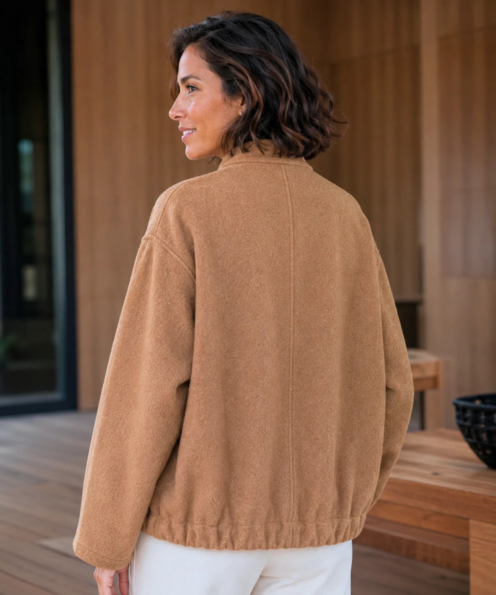 Comprar Jaqueta Bomber Feminina de Lã Batida Bouclê Oversized térmica aquecimento natural inverno em promoção ANELLIMN