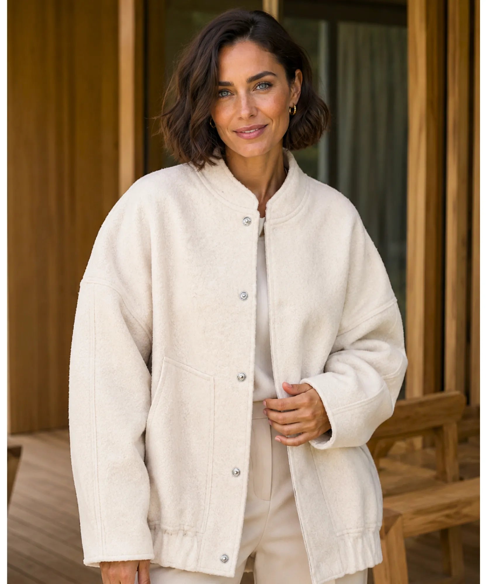 Comprar Jaqueta Bomber Feminina de Lã Batida Bouclê Oversized térmica aquecimento natural inverno em promoção ANELLIMN