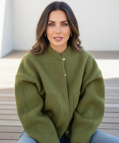 Jaqueta Bomber Feminina de Lã Batida Bouclê  Oversized  Casual  | Leone