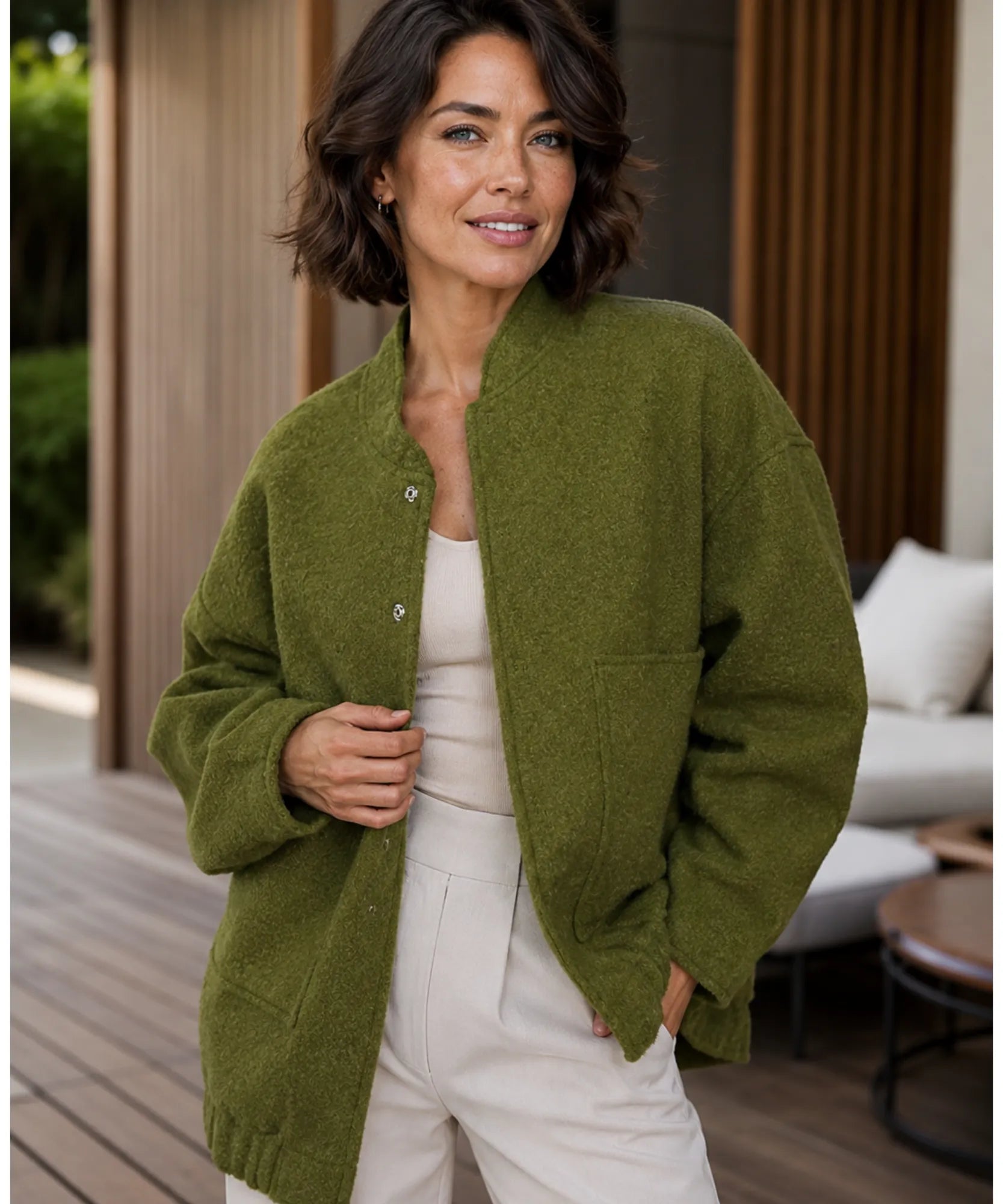 Comprar Jaqueta Bomber Feminina de Lã Batida Bouclê Oversized térmica aquecimento natural inverno em promoção ANELLIMN