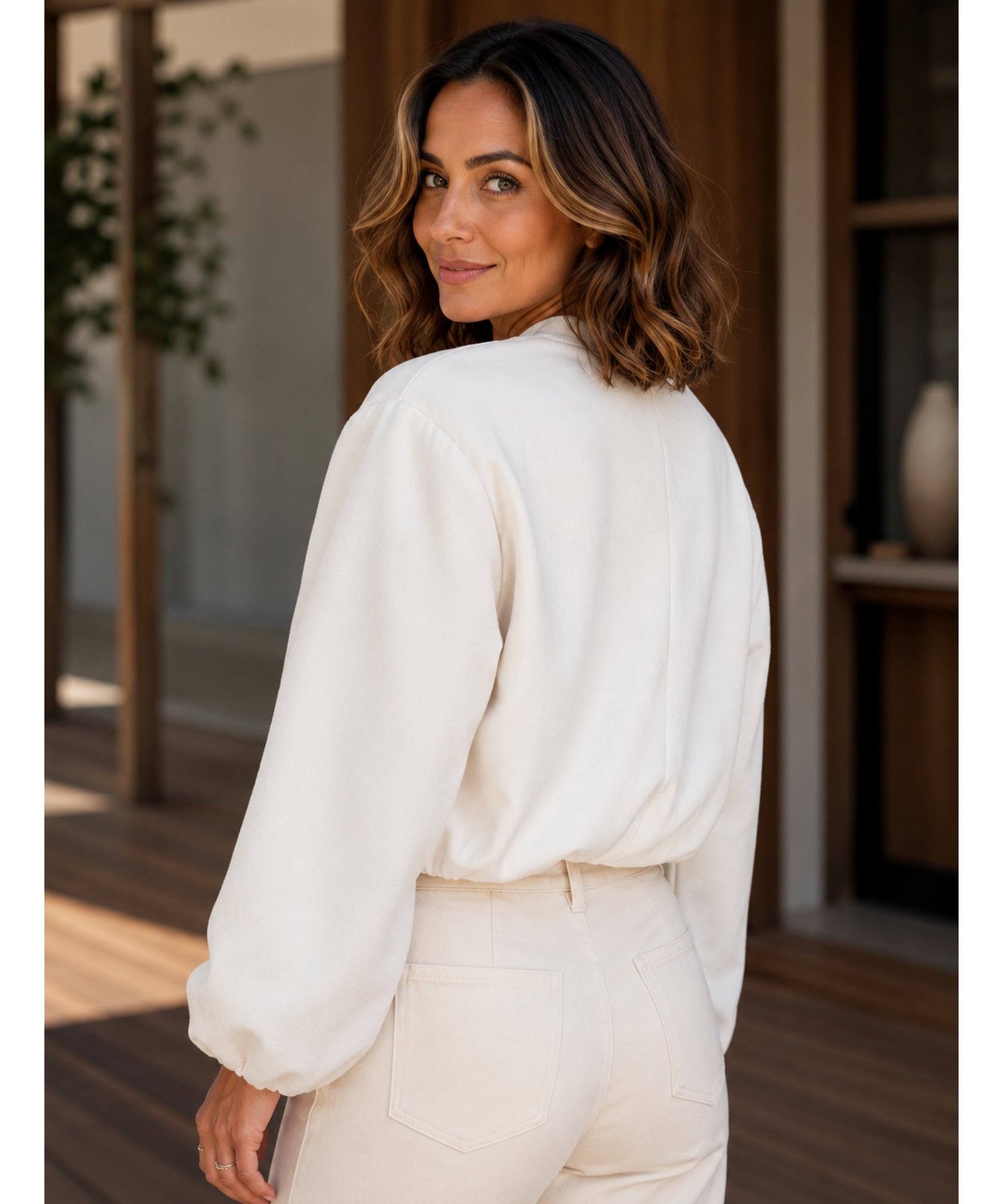 Comprar jaqueta bomber feminina lã cropped mangas bufantes zíper frontal bolsos duplos barata e promoção ANELLIMN