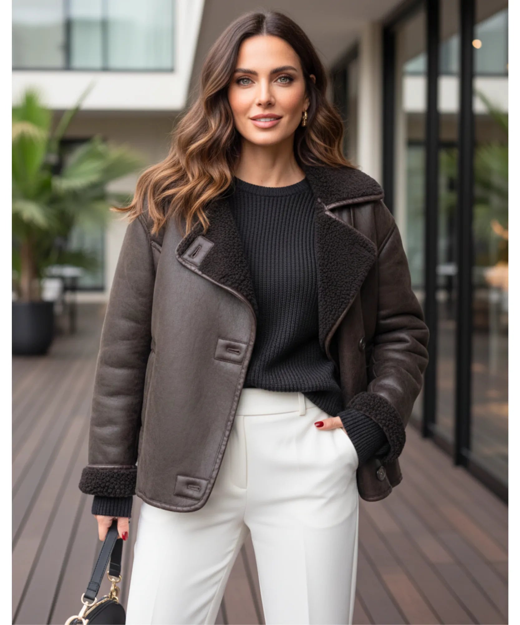 Comprar jaqueta feminina de couro peluciada oversized forro pelúcia quentinha inverno em promoção ZARA