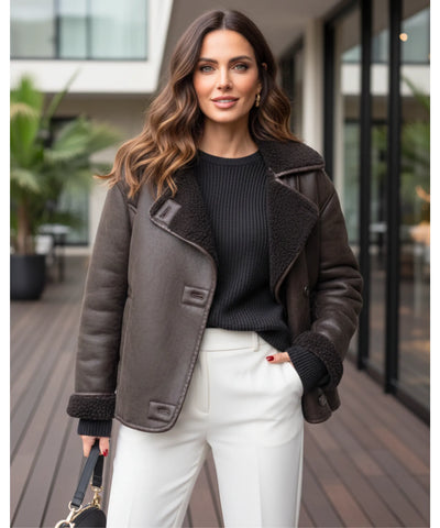 Comprar jaqueta feminina de couro peluciada oversized forro pelúcia quentinha inverno em promoção ZARA