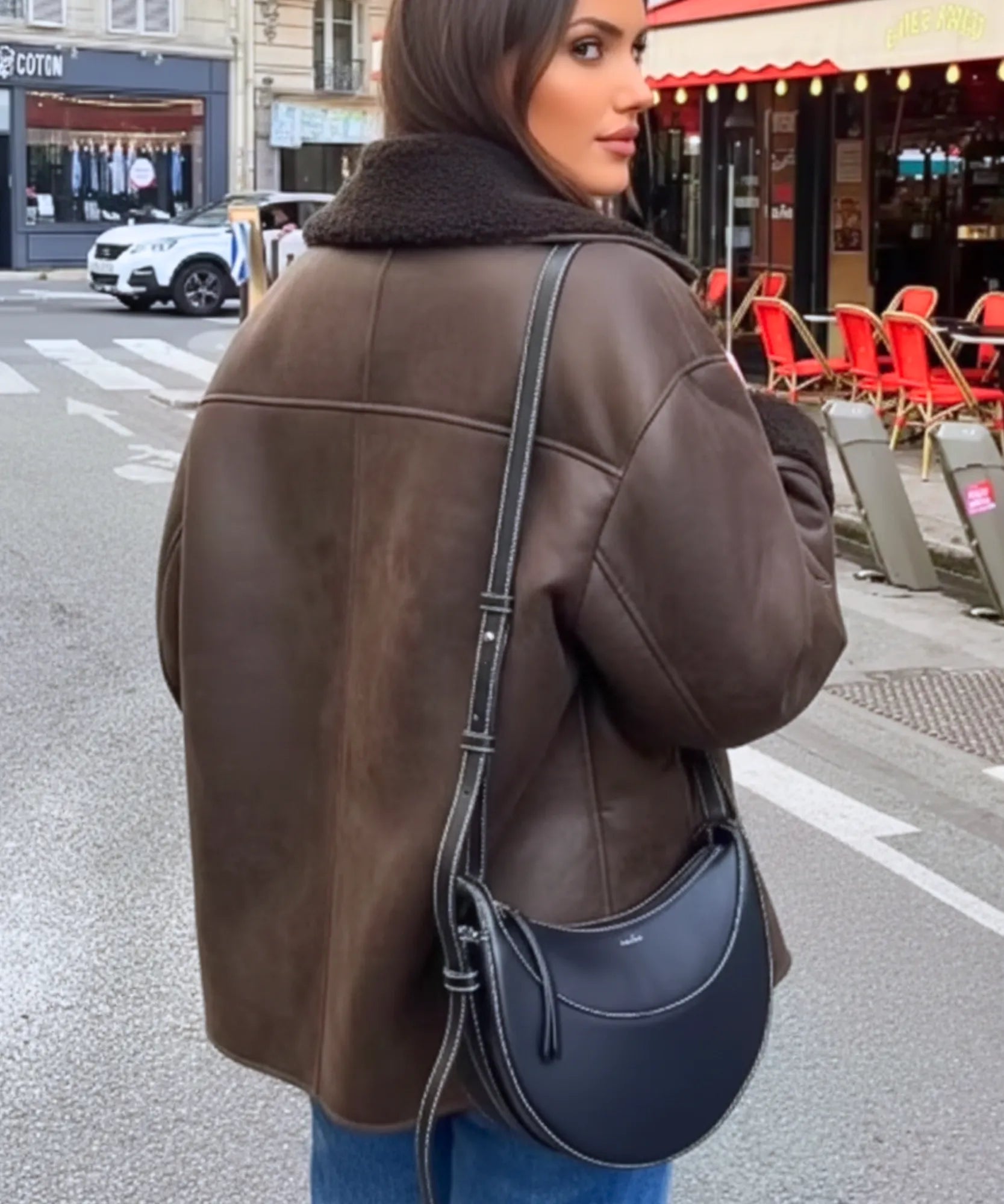 Comprar jaqueta feminina de couro peluciada oversized forro pelúcia quentinha inverno em promoção ZARA