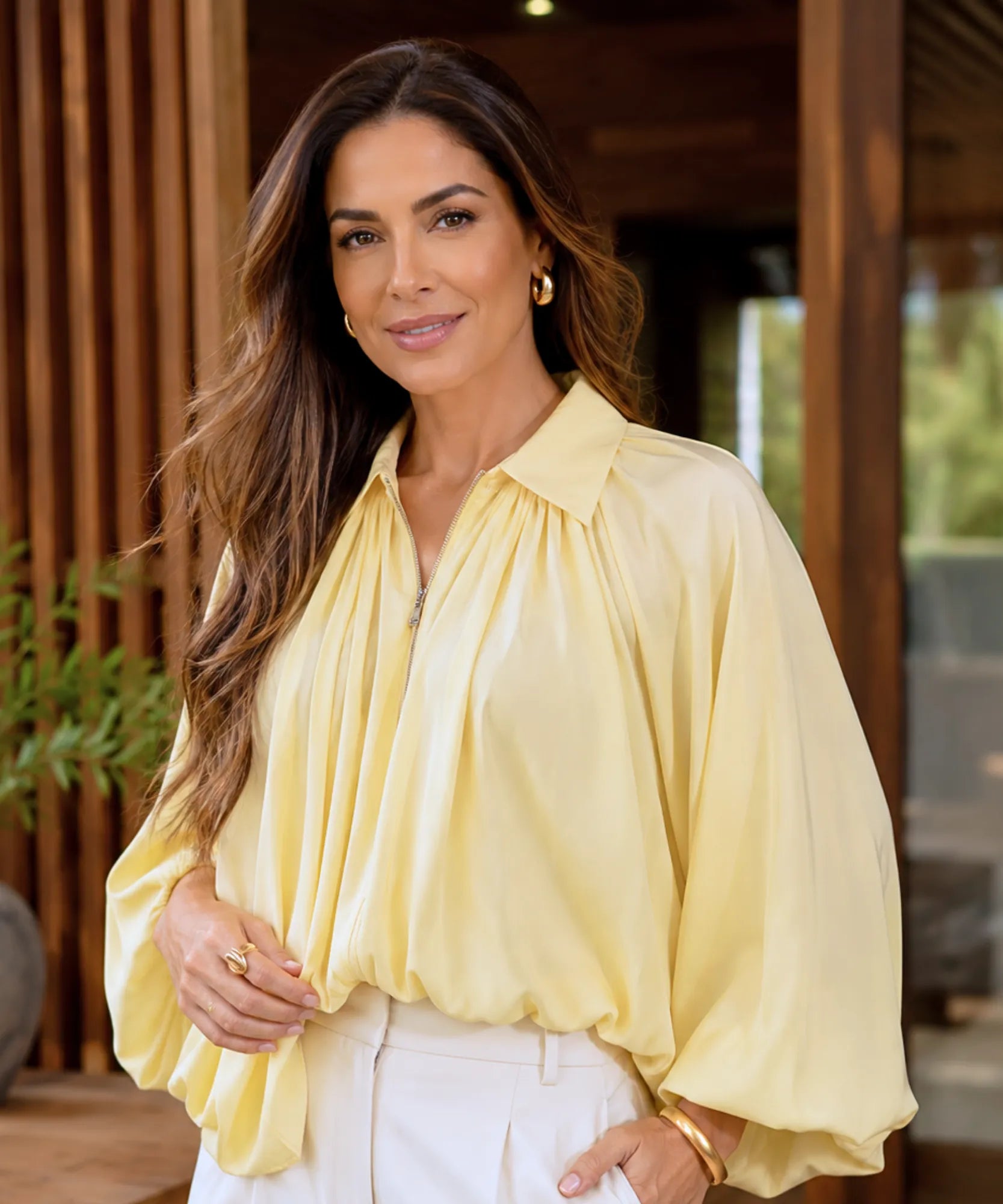Comprar jaqueta feminina oversized manga bufante franzida zíper dourado acetinada fluida várias cores em promoção ANELLIMN