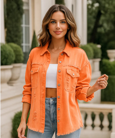 Comprar Jaqueta jeans destroyed feminina laranja oversized com bolsos e botões em look casual moderno em promoção ZARA
