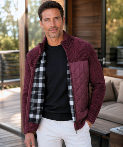 Look de inverno com jaqueta masculina matelassê marsala e camisa xadrez preto e branco | Won Anellimn