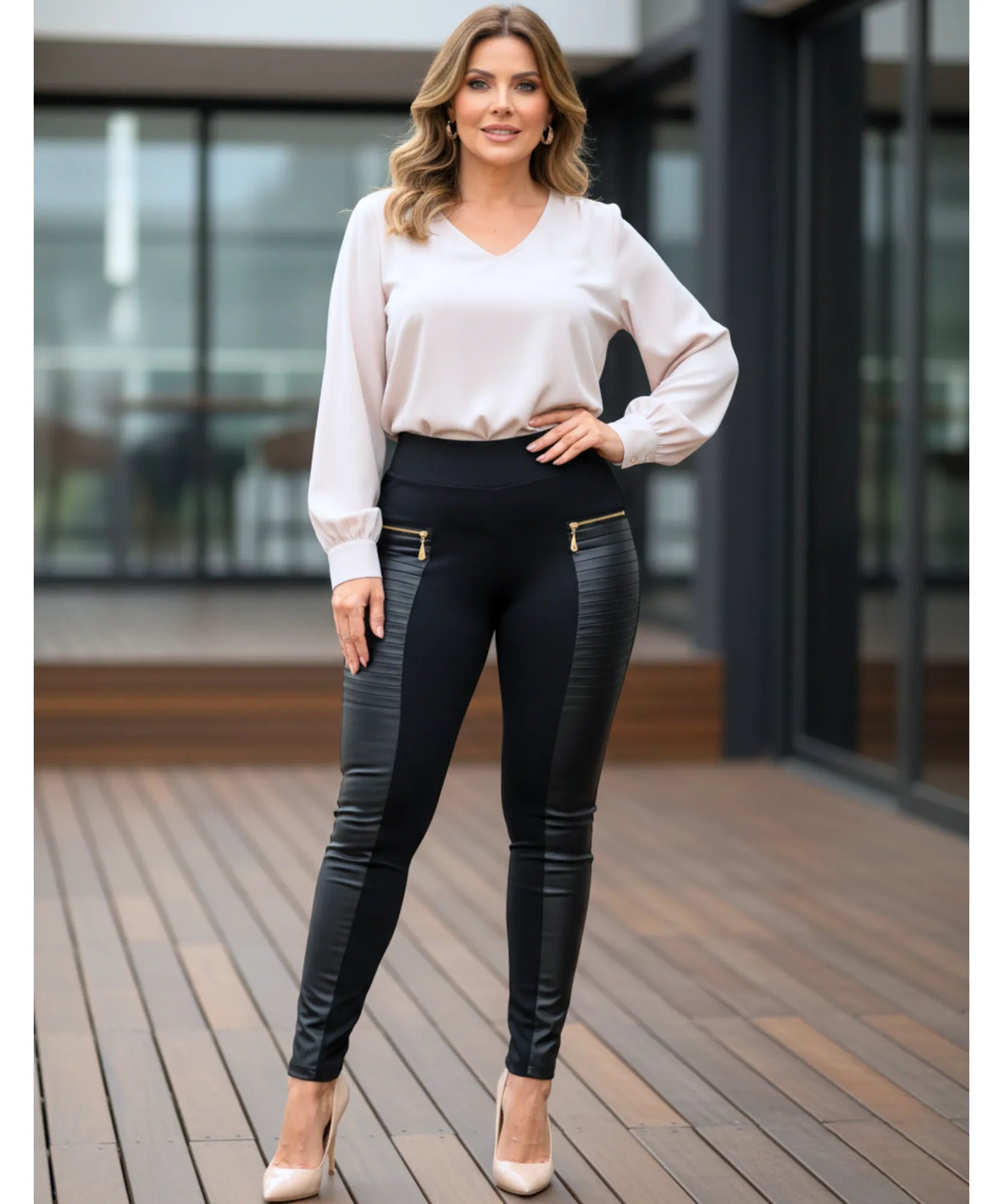 Comprar legging montaria feminina couro sintético texturizado zíper dourado cintura alta em promoção ZARA
